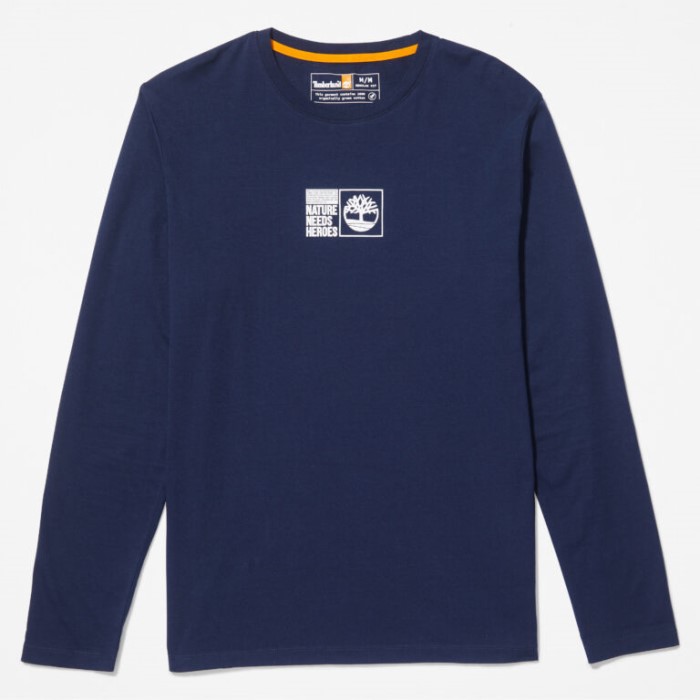 Mænd Naturen Har Brug For Helte Langærmet Grafisk T-shirt Mørk Safir Timberland