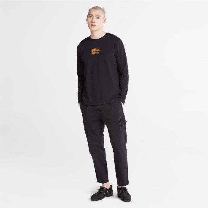 Timberland Sorte Mænd Naturen Har Brug For Helte Langærmet Grafisk T-shirt